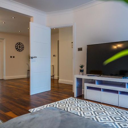 Modern Spacious 4 Bed Hayes Home With Free Parking 외부 사진